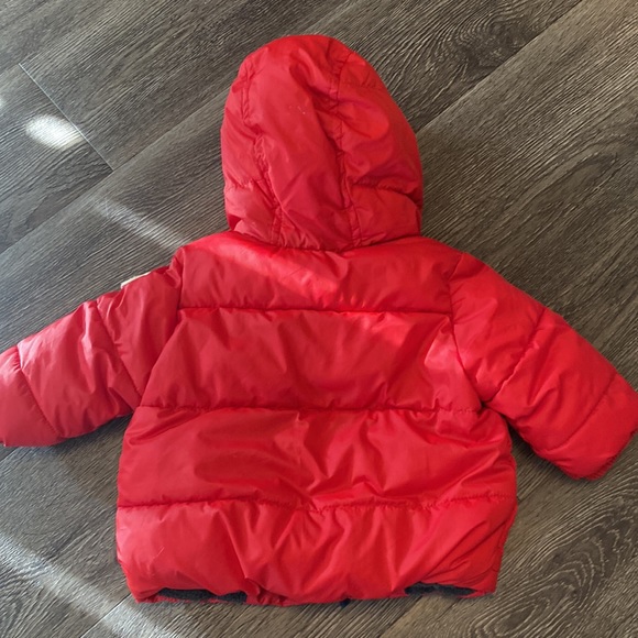 Gap puffer coat 0-6 months - Picture 3 of 5